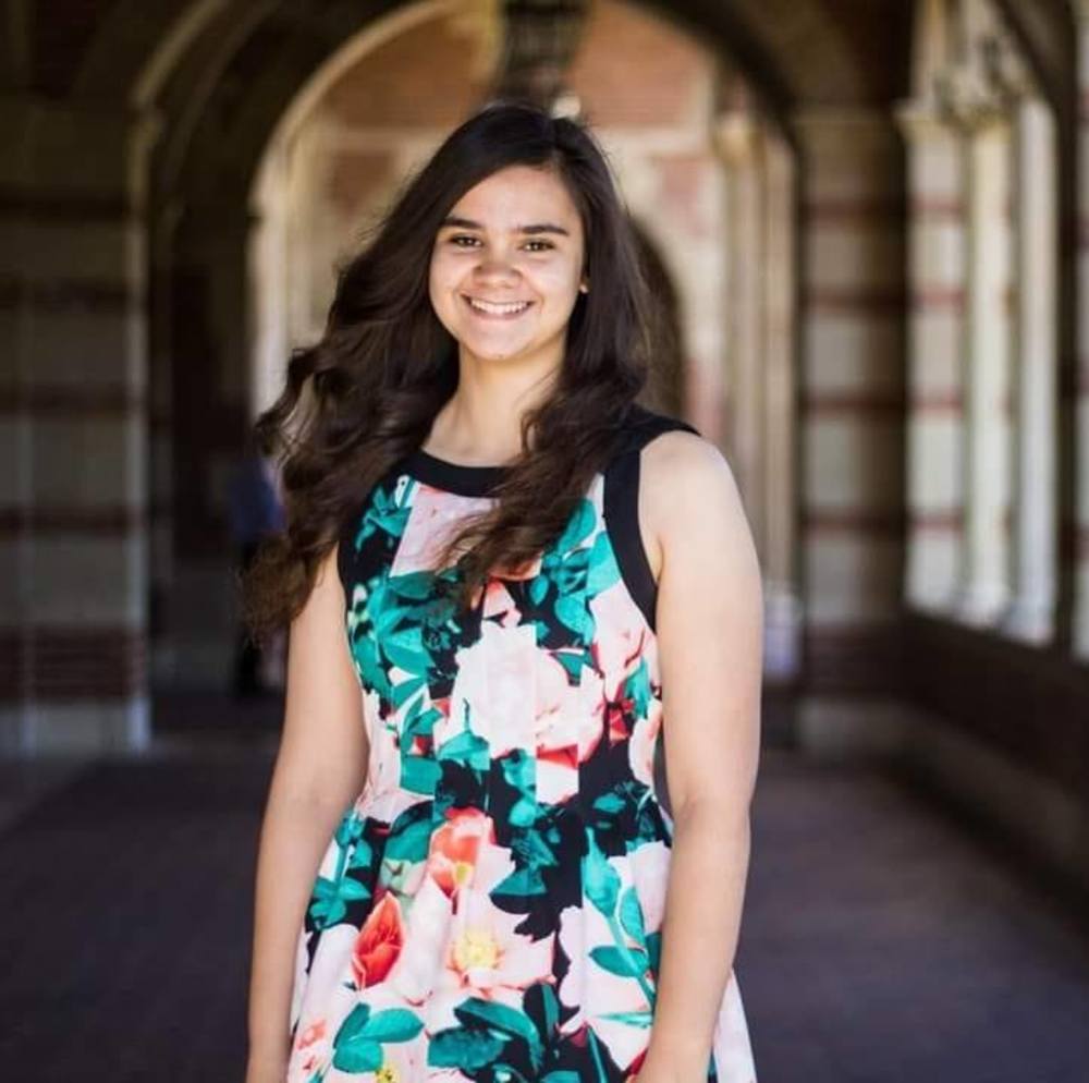 Meet your Posher, Elizabeth